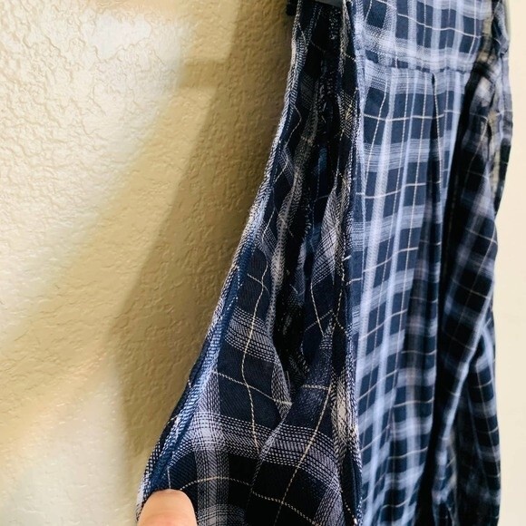 LULUS blue top  Navy Blue Plaid Cold-Shoulder blouse size XS - Picture 8 of 10